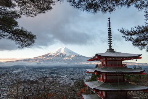 Najpiękniejsze miejsca w Japonii: odkryj urok kraju kwitnącej wiśni